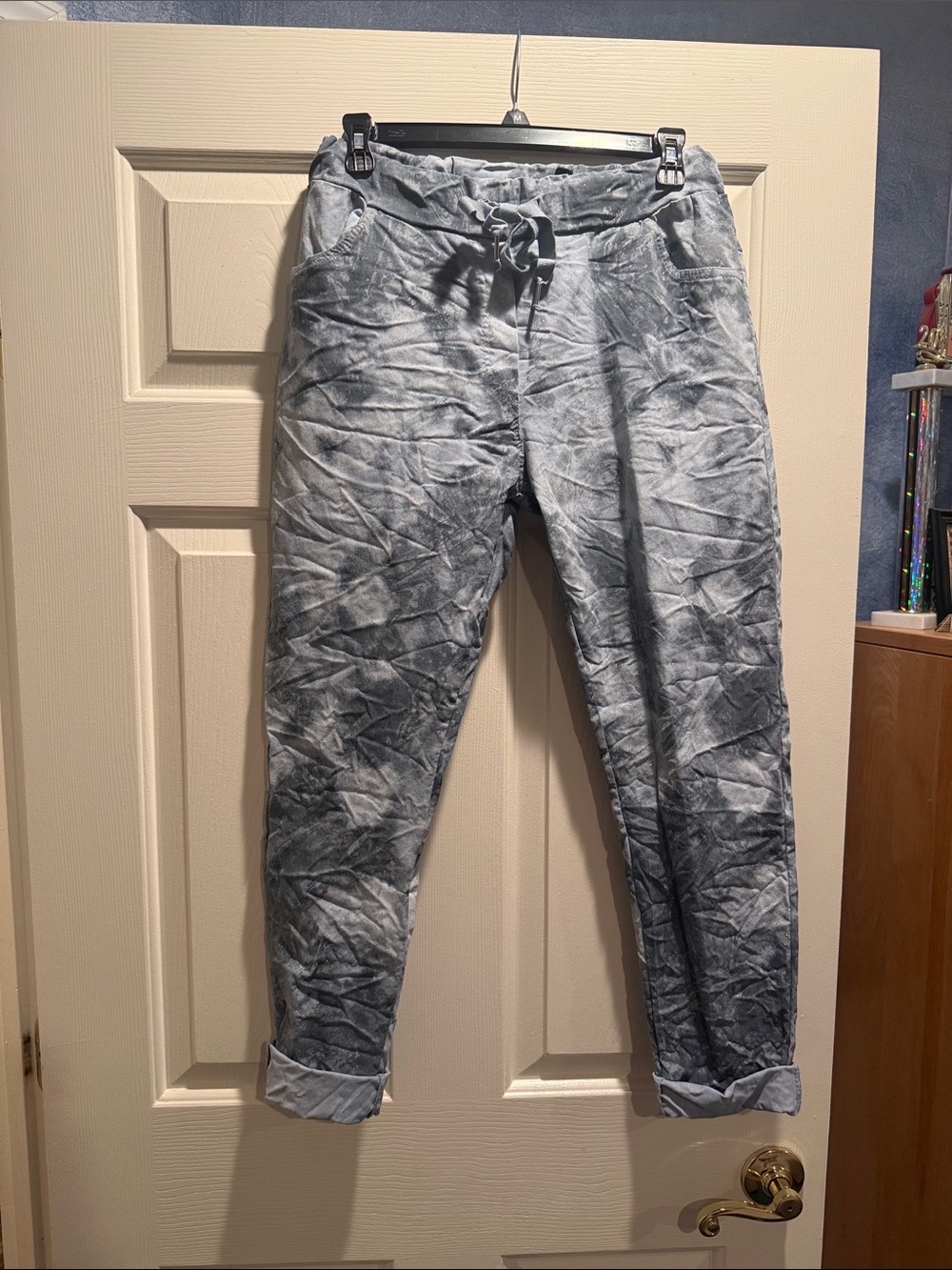 Women’s Tie-Dye Gray Boyfriend Jeans with Drawstring Waist